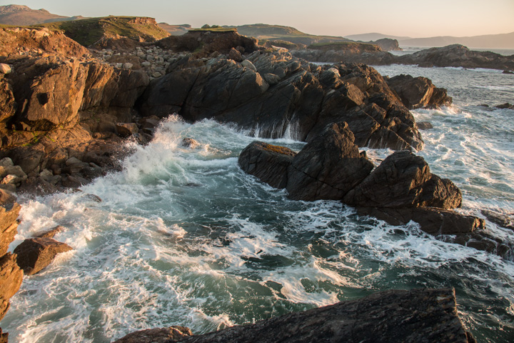 Brandung, Klippen, Achille Island, Irland