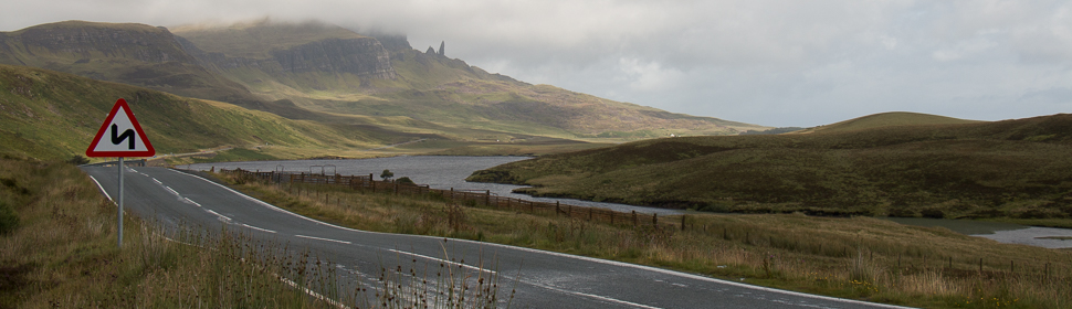 kurvige Stra&szlig;e - Isle of Skye